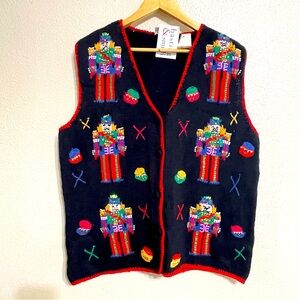 Hastings & Smith Christmas Vest Holiday Nutcracker Black‎ Embroidered